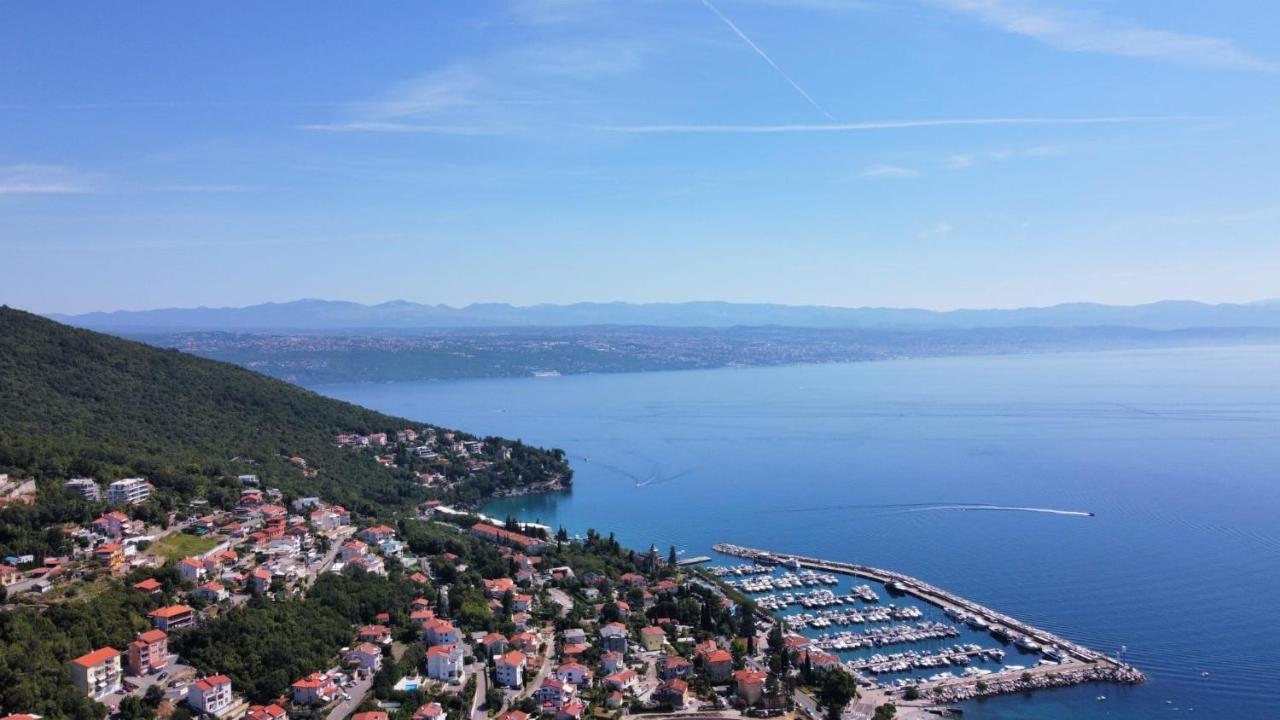 Sea View Apartment In Ičići المظهر الخارجي الصورة